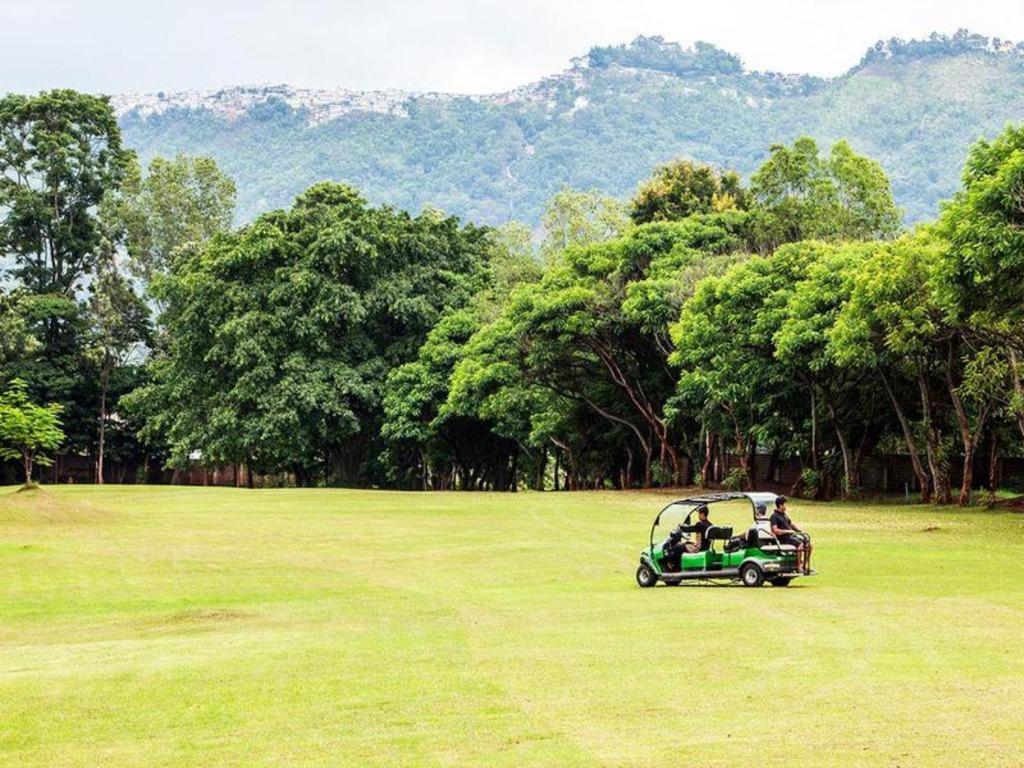 Aye Thar Yar Golf Resort Таунджи Экстерьер фото
