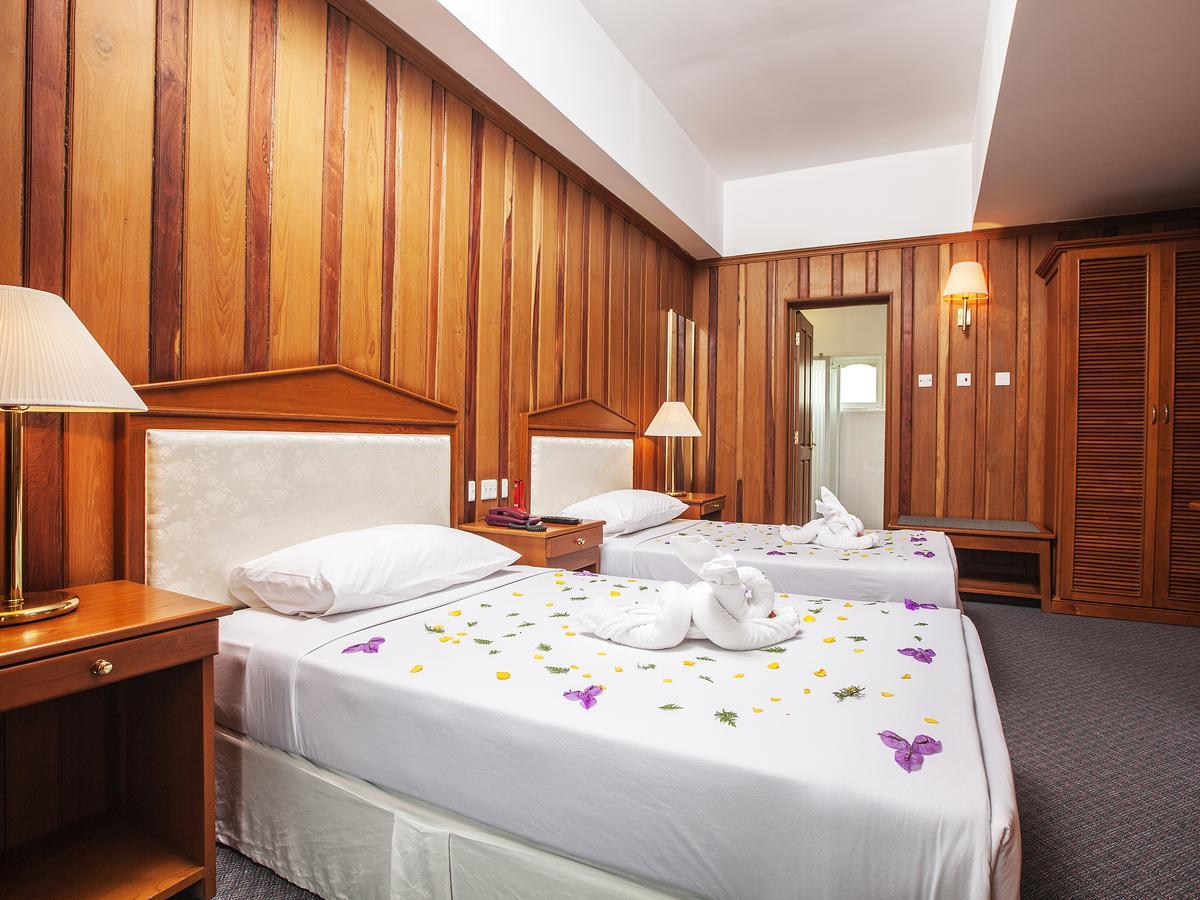 Aye Thar Yar Golf Resort Таунджи Экстерьер фото