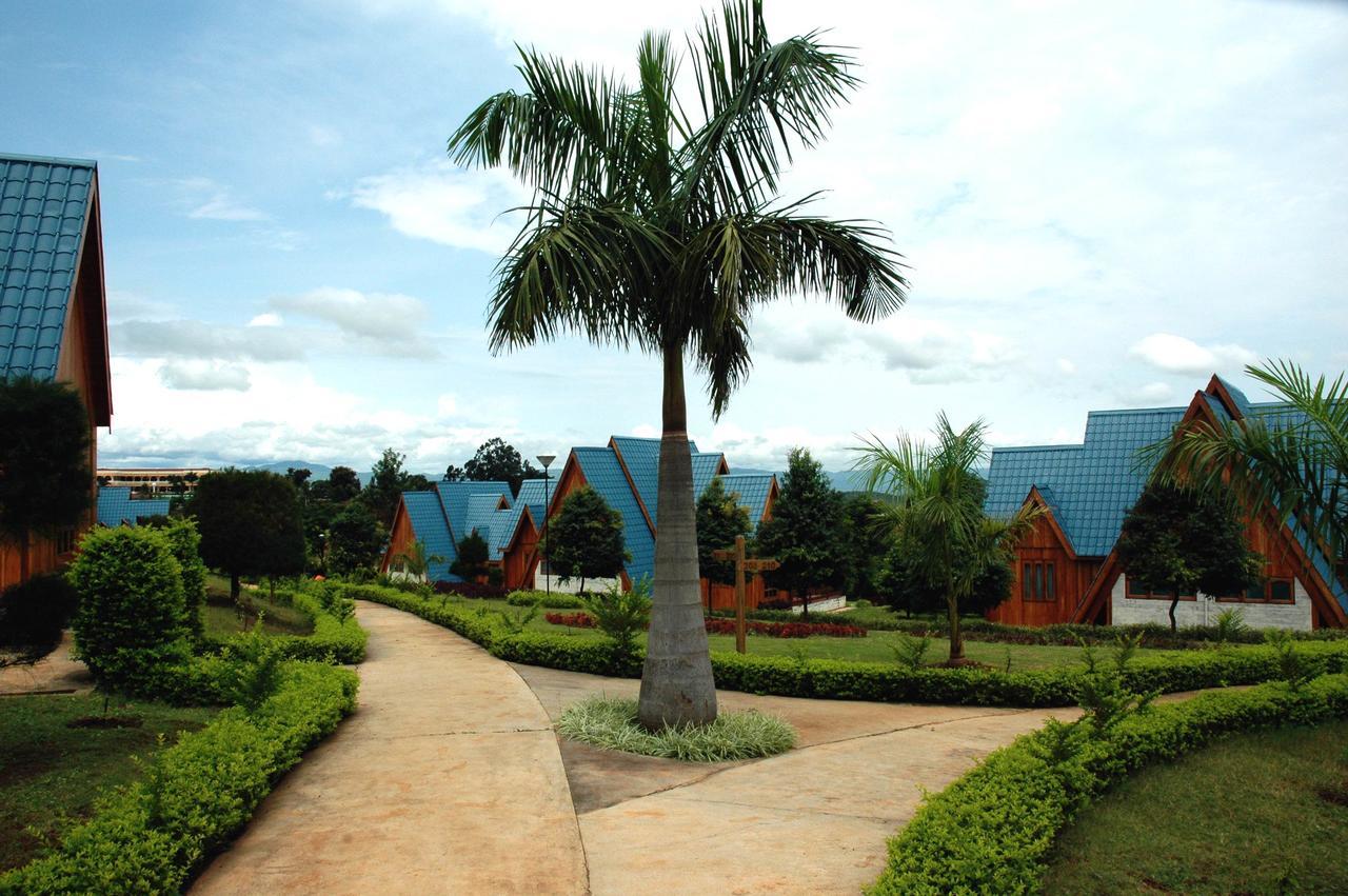 Aye Thar Yar Golf Resort Таунджи Экстерьер фото
